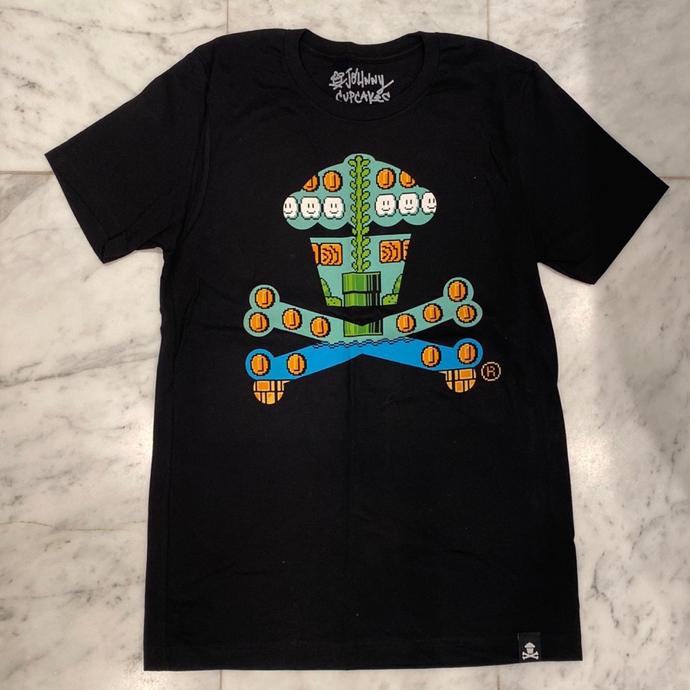 NWOT Johnny Cupcakes T-Shirt Nintendo Size Medium